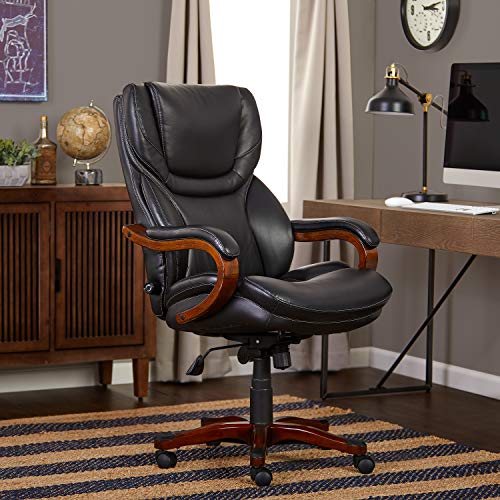 4 Benefits of Using an Ergonomic Chair Over a Standard Chair